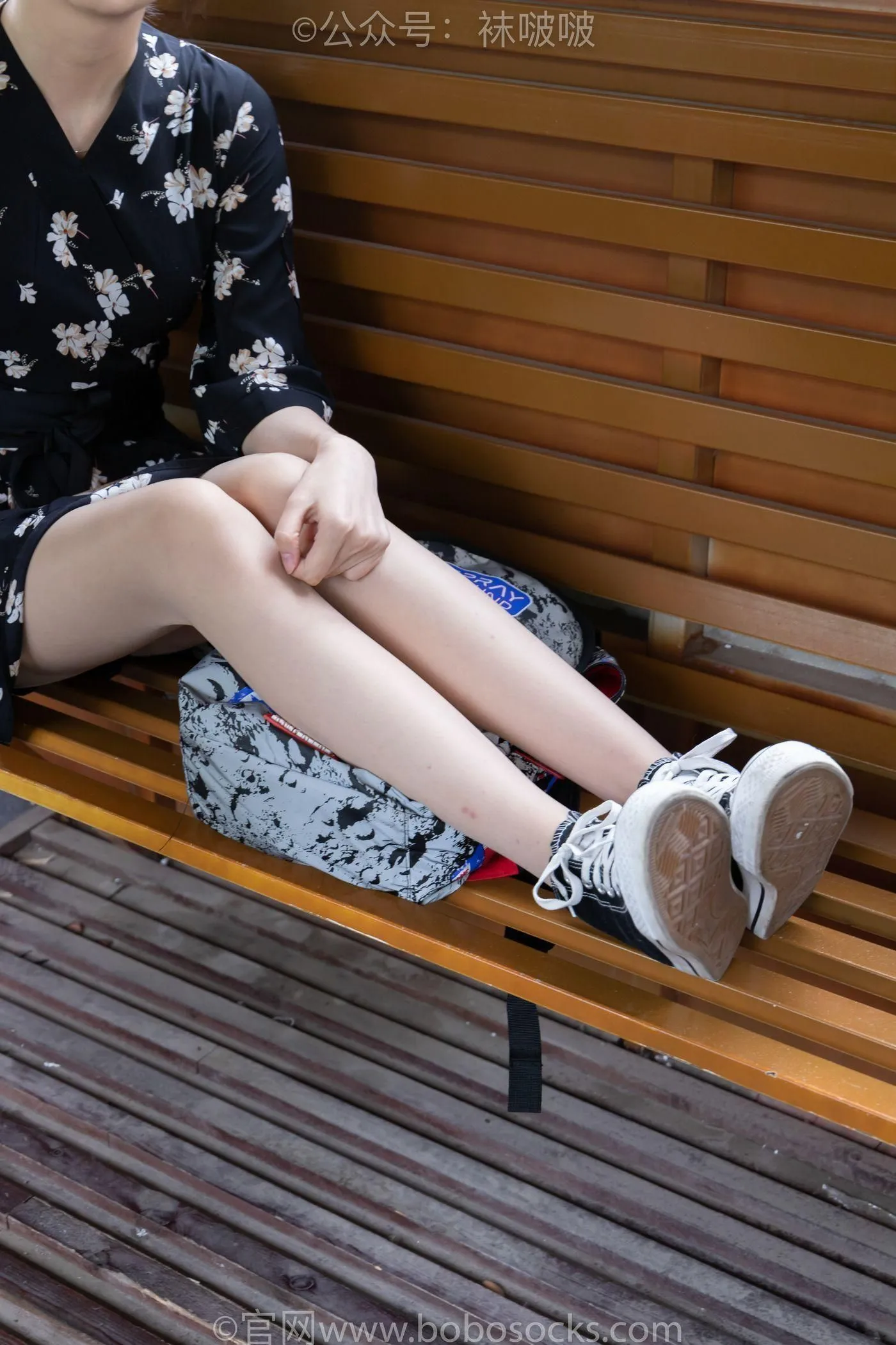[BoBoSocks袜啵啵]NO.013 小甜豆-匡威帆布鞋、浅灰色短棉袜、肉丝 [132P]插图5